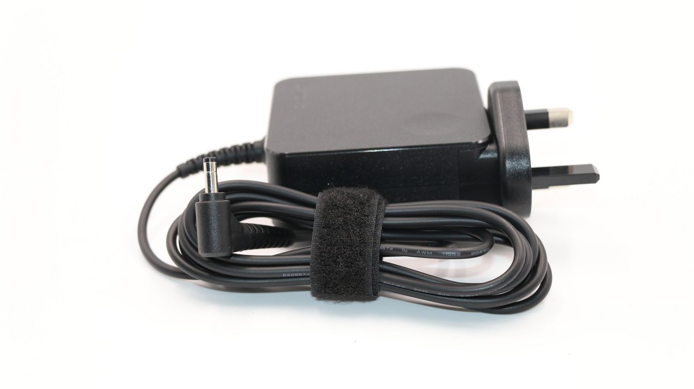 Lenovo 65W AC Power Adapter | 01FR037 Adapter / Converter Lenovo