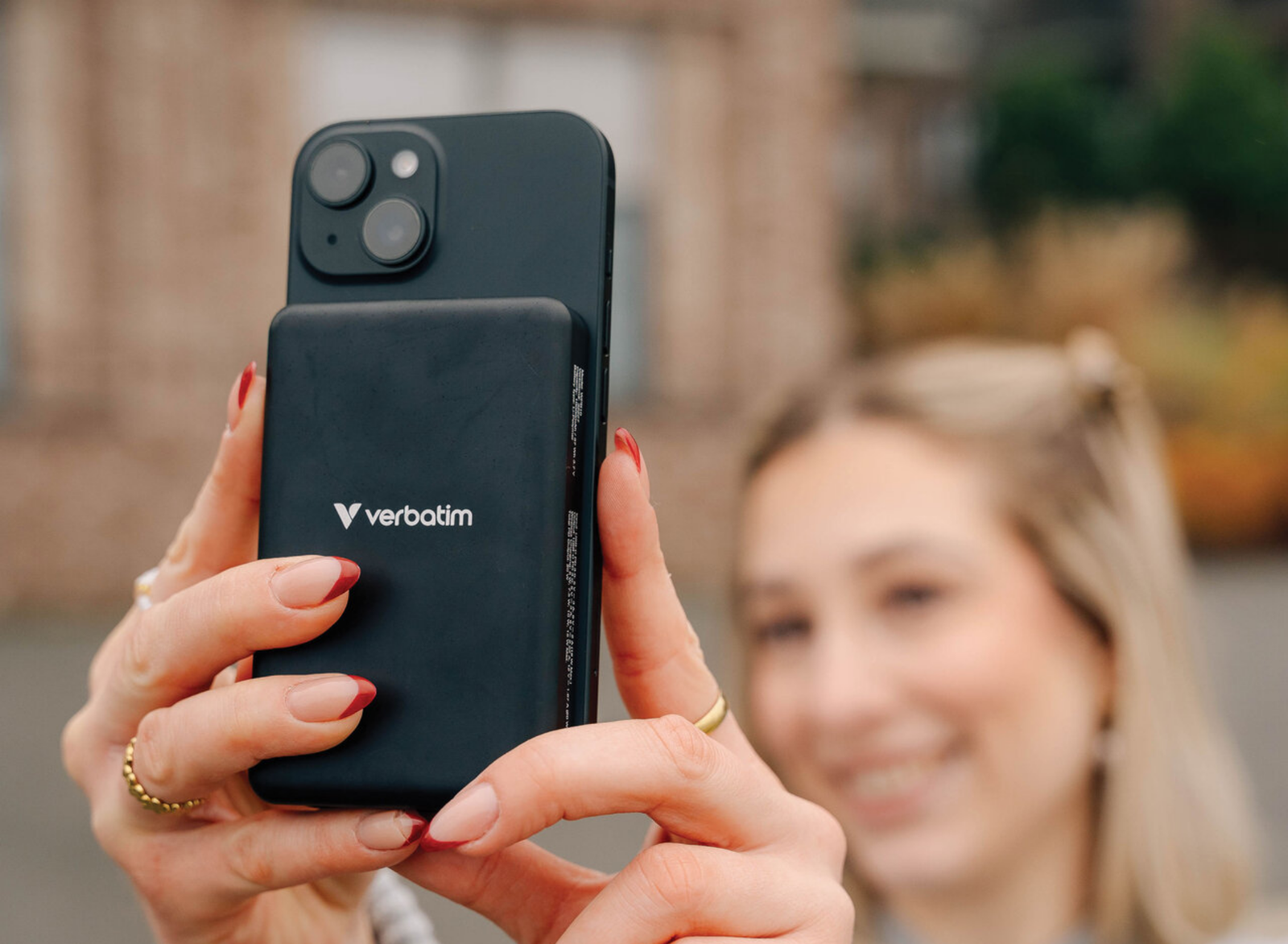 Verbatim Charge 'n' Go Essentials Magnetic Wireless Power Bank 5000 mAh - Black | 32225 Power & Charging Verbatim