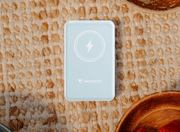 Verbatim Charge 'n' Go Magnetic Wireless Power Bank 5000 mAh - Blue | 32242 Power & Charging Verbatim