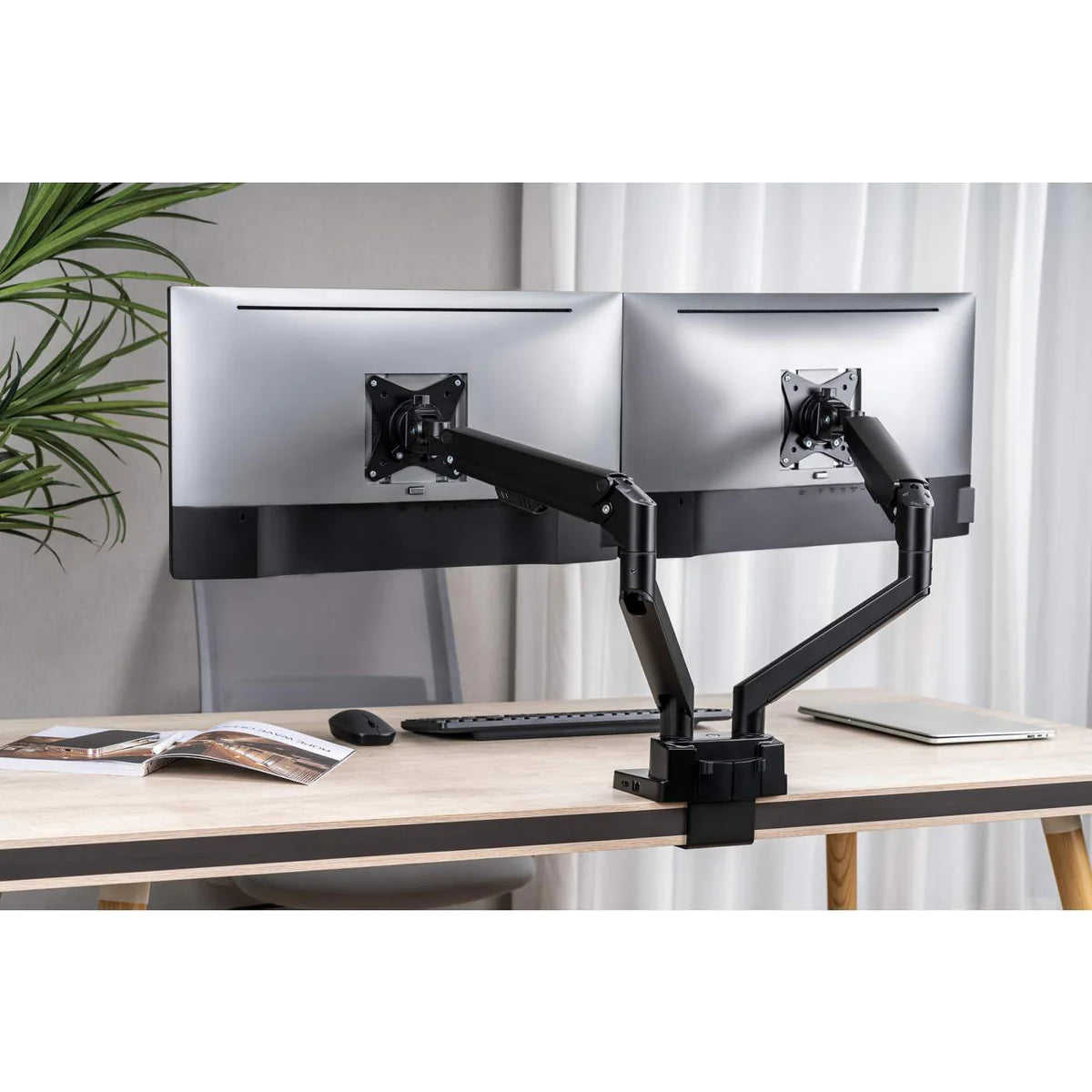 Manhattan 17" - 32" Dual Monitor Desk Mount With Integrated Docking Station | 461887 Monitor Arm Desk Mount Manhattan