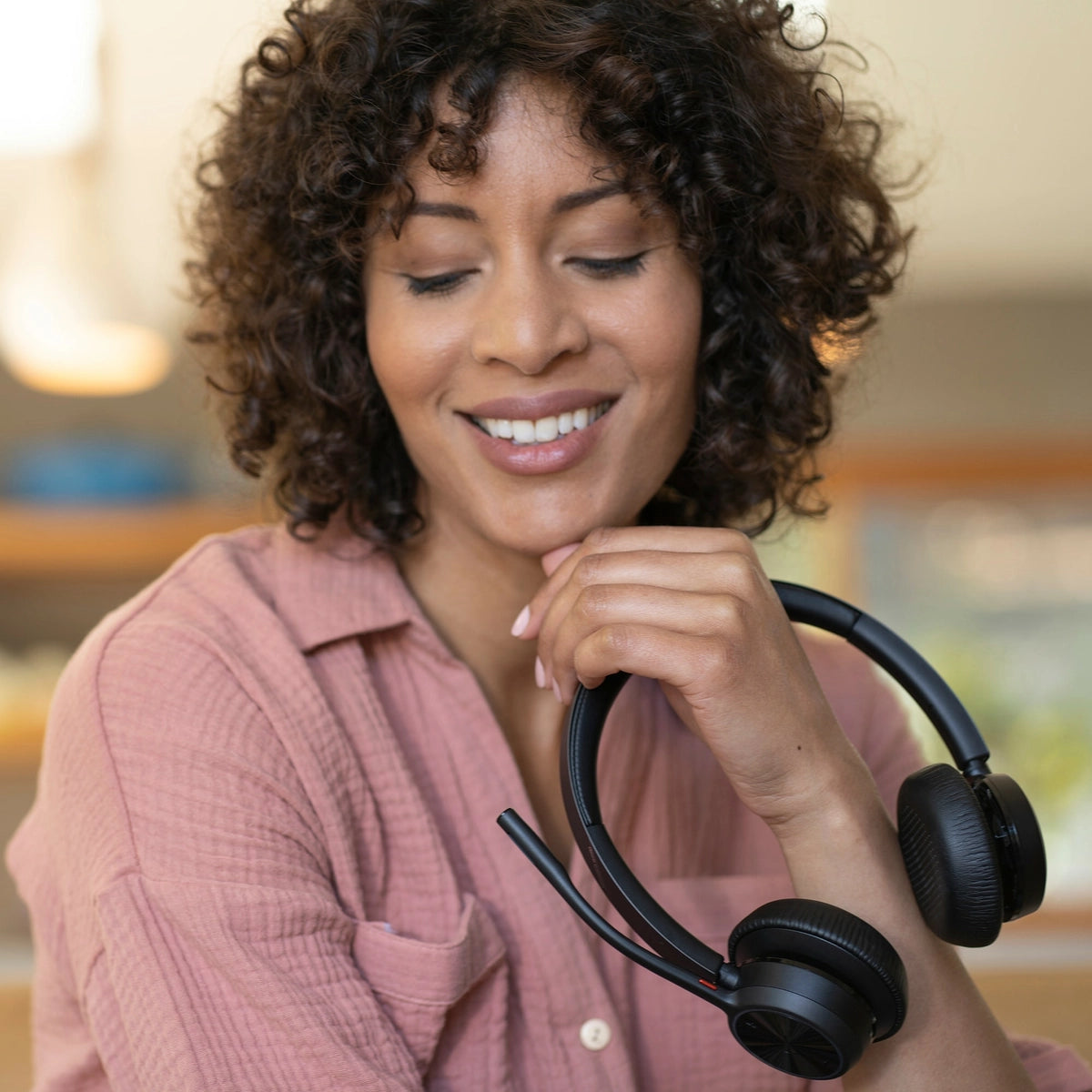 Poly Voyager 4320 USB-A Headset +BT700 Dongle | 76U49AA Headset Poly