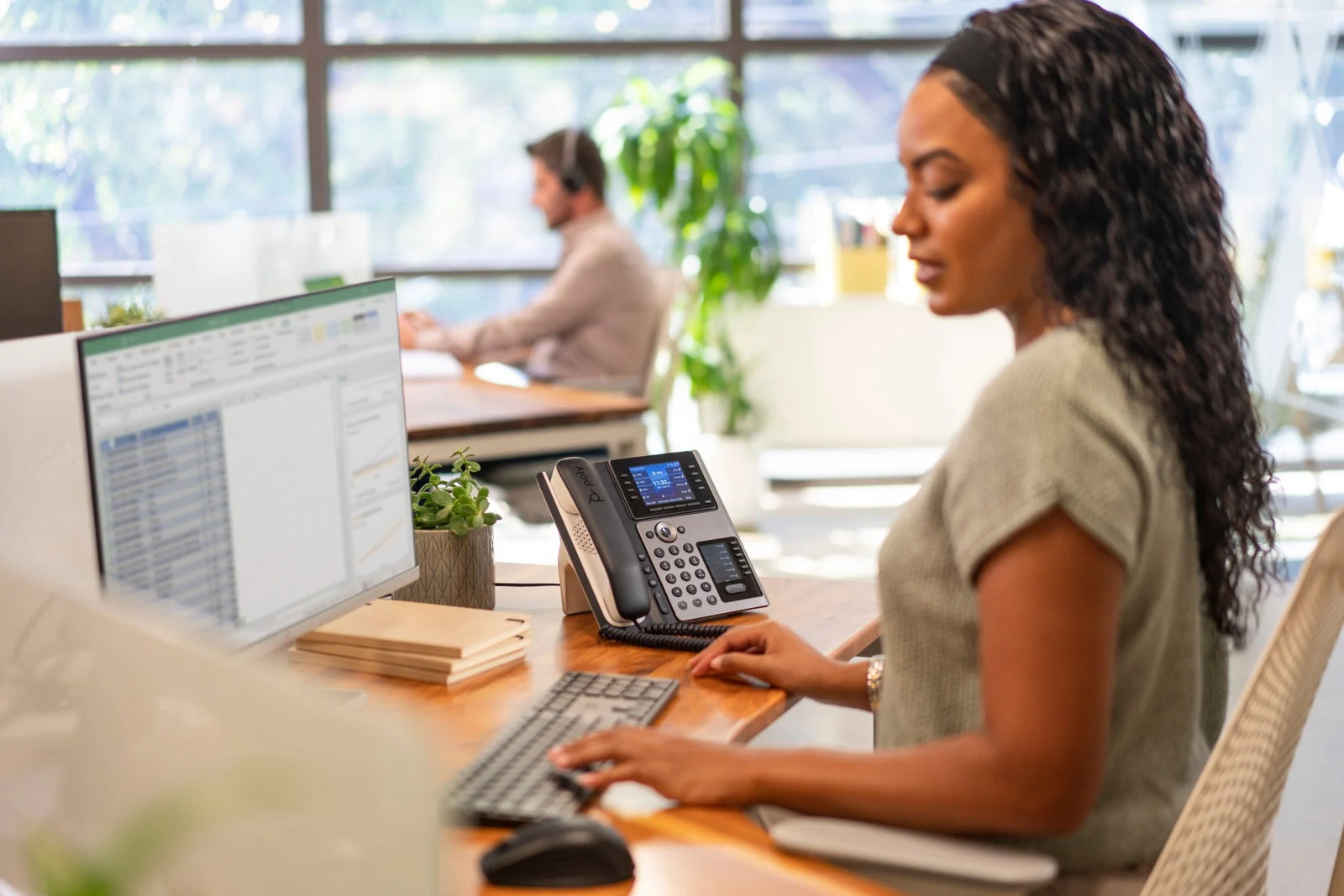 Poly Edge E450 IP Phone and PoE-enabled | 82M90AA IP Phone Poly