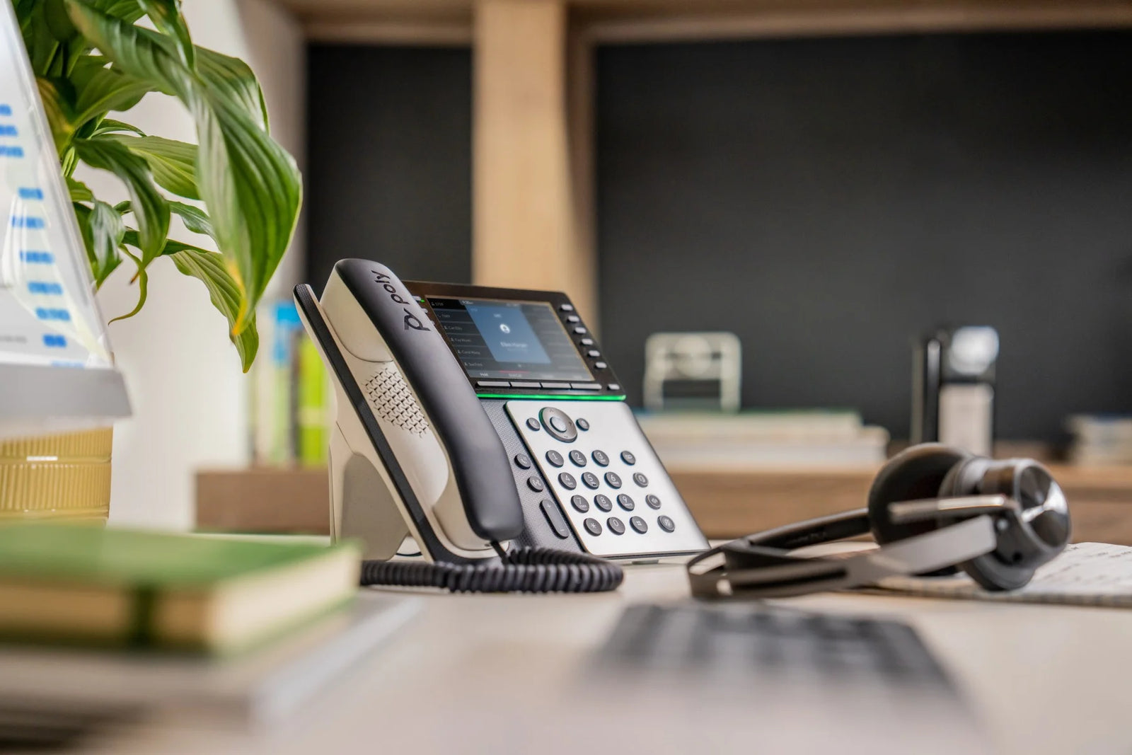 HP Poly Edge E550 IP Phone and PoE-enabled | 82M91AA IP Phone Poly