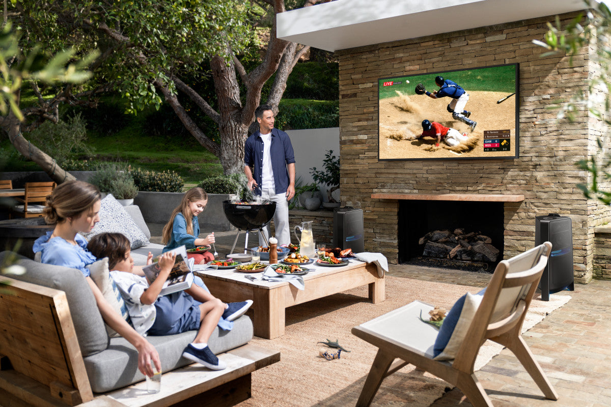 Samsung QE55LST7TCUXXU 55" The Terrace QLED 4K HDR Smart Outdoor TV Outdoor Digital Signage Samsung