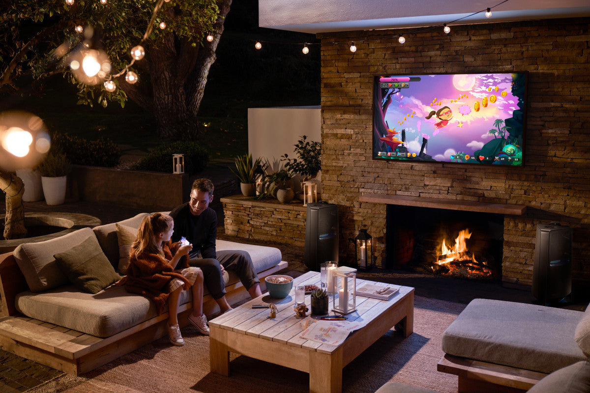 Samsung QE55LST7TCUXXU 55" The Terrace QLED 4K HDR Smart Outdoor TV Outdoor Digital Signage Samsung