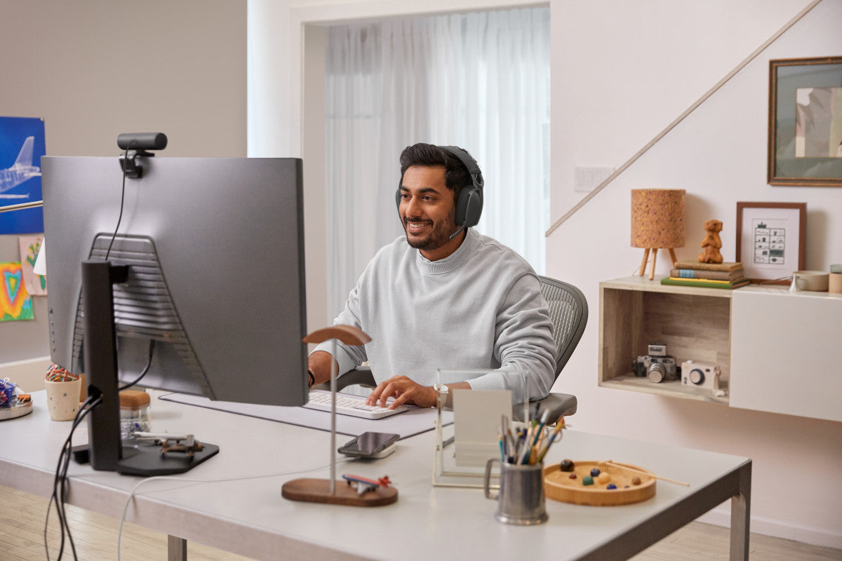 Logitech Brio 505 1920 x 1080 4 MP Colour Webcam Meeting Room Equipment Logitech
