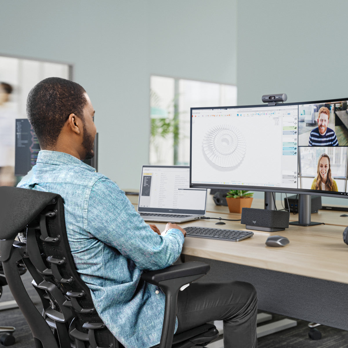 Logitech Brio 505 1920 x 1080 4 MP Colour Webcam Meeting Room Equipment Logitech