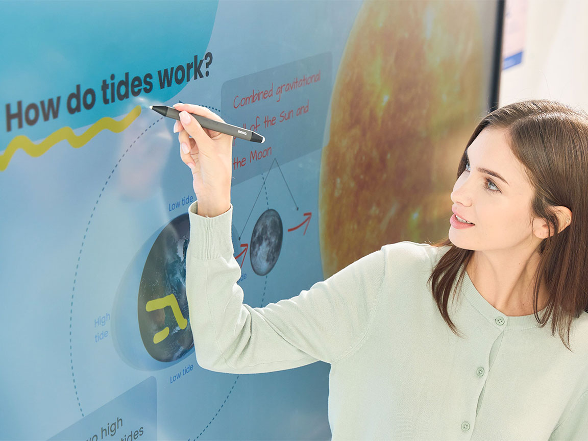 BenQ RP7504 75" Interactive Touchscreen Whiteboard Black | 9H.F98TC.DE1 Interactive Touchscreen Whiteboard BenQ