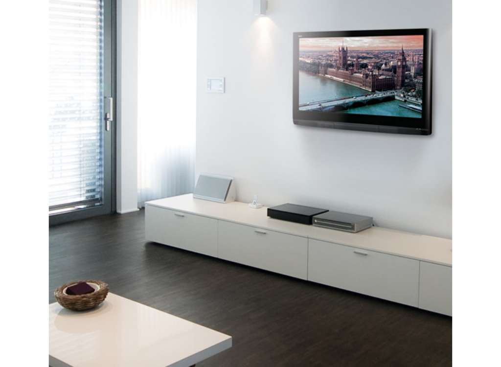 B-Tech Up To 47" Ultra-Thin Universal Flat Screen Wall Mount | BT8200-B Wall Mount Bracket B-Tech