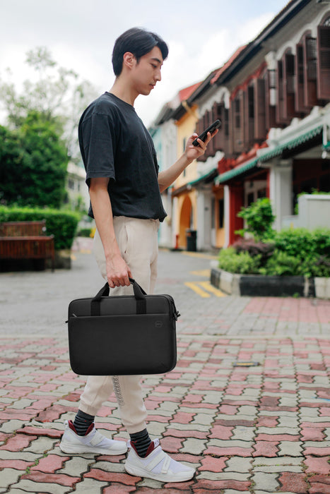 Dell CC5623 EcoLoop Pro Carrying Case (Briefcase) for 16" Notebook Notebook Cases Dell