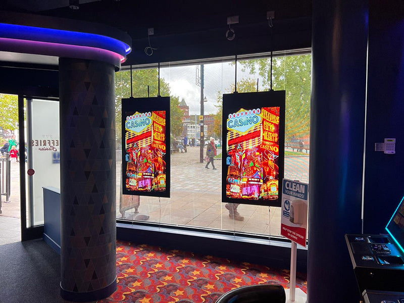 Moove SMBS43HD8 – 43" Hanging Double-Sided Digital Window Display High Brightness Digital Signage ScreenMoove