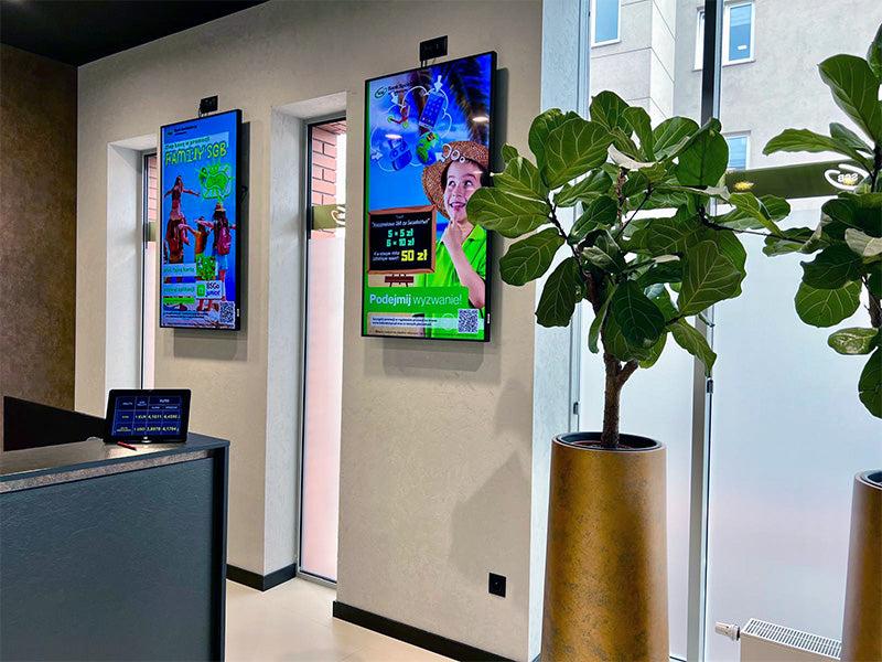 Moove SMB43D – 43" High Vibrance Android Advertising Display | 700 cd/m² Brightness High Brightness Digital Signage ScreenMoove