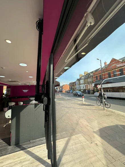 Moove 75 Inch High Brightness Digital Signage Display 700 cd/m² Android 14 - 4K Ultra HD Commercial Monitor