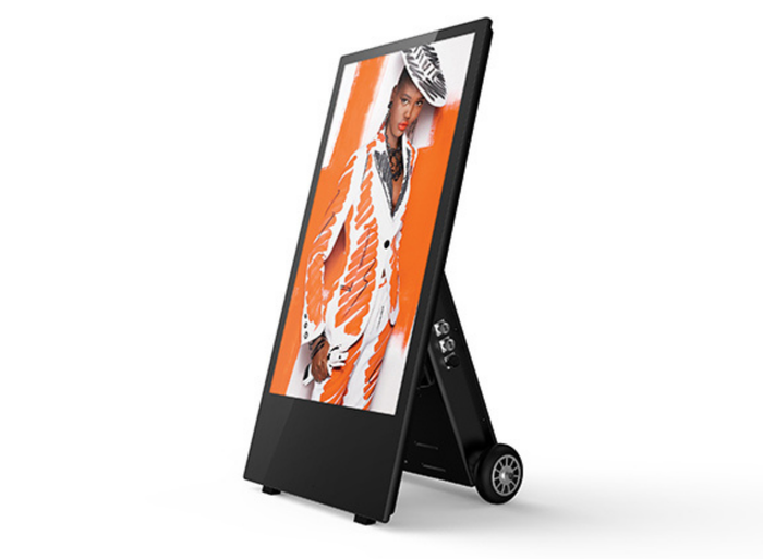 Moove 43" Outdoor Digital Android Battery A-Boards – 700CD/M² Freestanding Digital Signage Display ScreenMoove