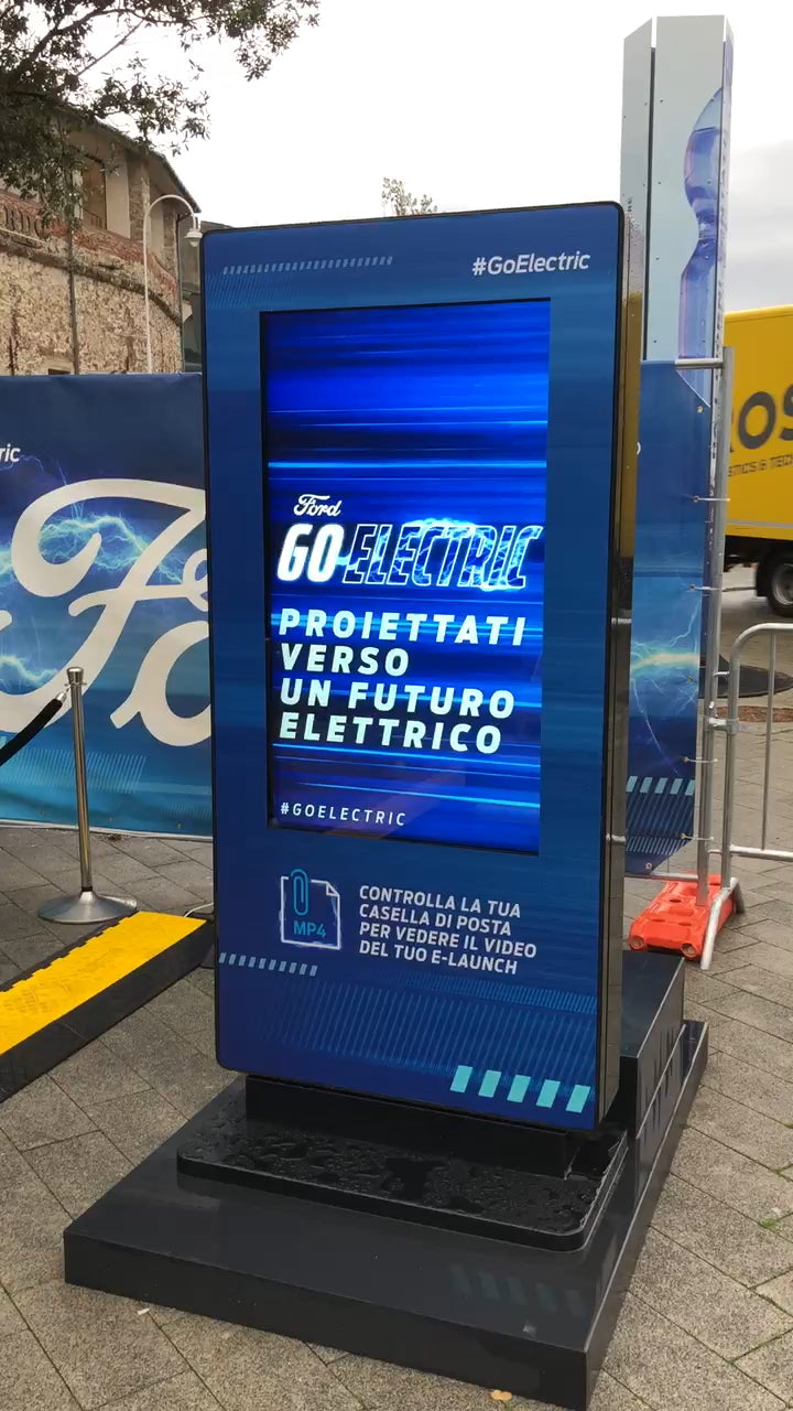 Moove 43" Freestanding PCAP Outdoor Touch Screen Poster | SMB43E4-T2