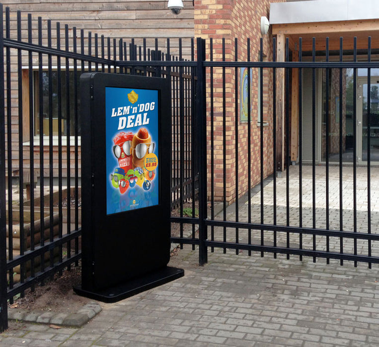 Moove OT65F-T2 – 65" Freestanding PCAP Outdoor Touch Screen Poster