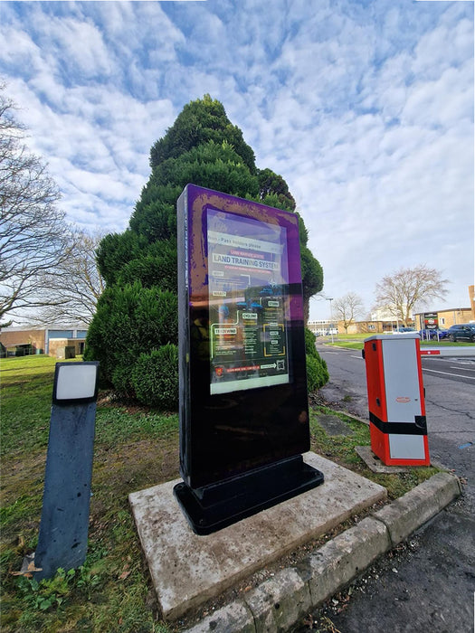 Moove OT65F-T2 – 65" Freestanding PCAP Outdoor Touch Screen Poster Outdoor Digital Advertising Display ScreenMoove