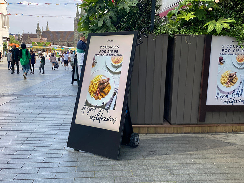 Moove 43" Outdoor Digital Android Battery A-Boards – 700CD/M² Outdoor Digital Android Battery ScreenMoove