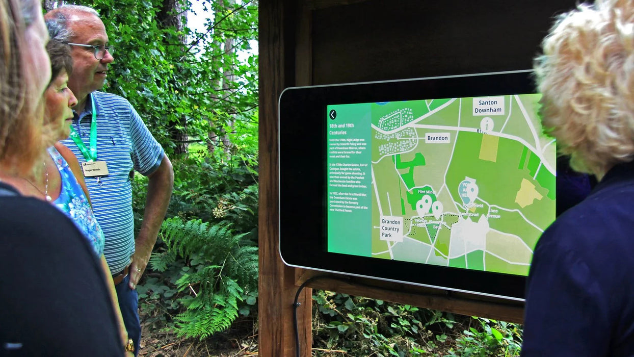 Moove OW43E-T2 – 43" Wall-Mounted PCAP Outdoor Touch Screen Outdoor Digital Advertising Display ScreenMoove