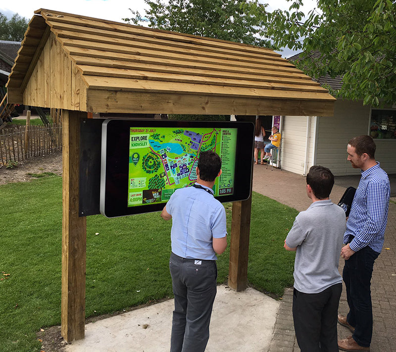 Moove SMB22D-T2 – 22" Wall-Mounted PCAP Outdoor Touch Screen Touchscreen Monitor ScreenMoove