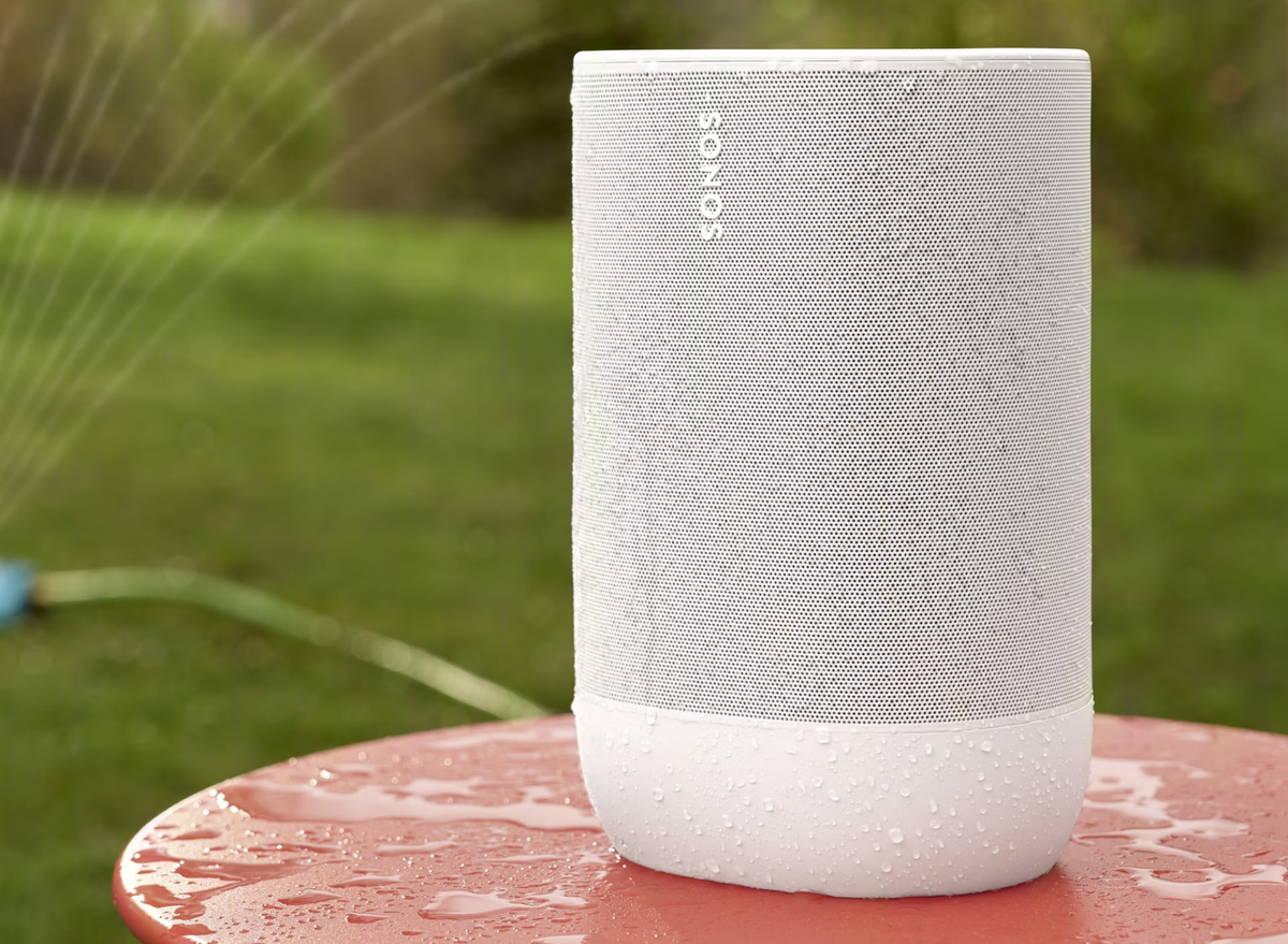 Sonos Move 2 Portable Bluetooth Speaker – 24-Hour Battery, IP56 Weatherproof & WiFi 6 | MOVE2UK1 Loudspeakers Sonos