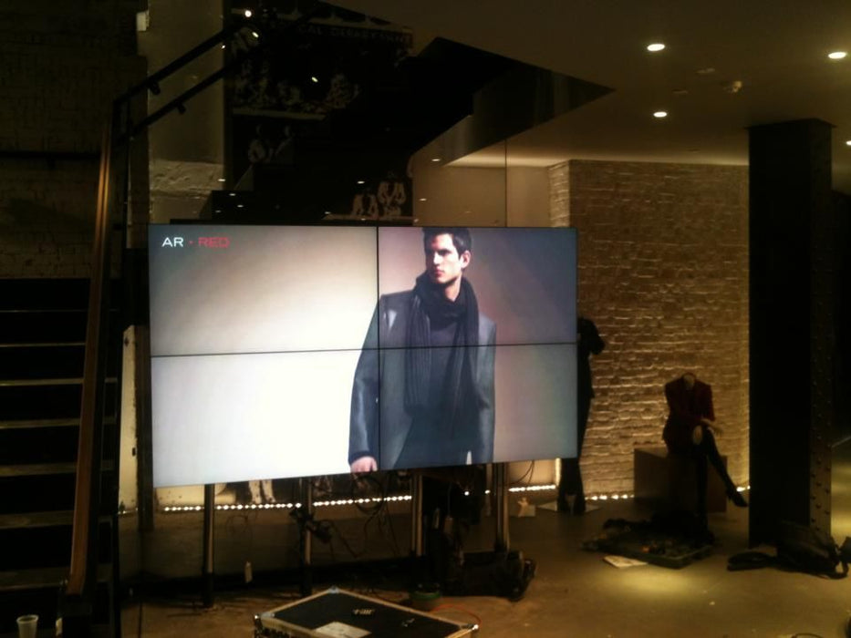 Moove TL55N1 – 55" Narrow Bezel LCD Videowall Display | 1.8mm Bezel to Bezel LCD Videowall Display ScreenMoove