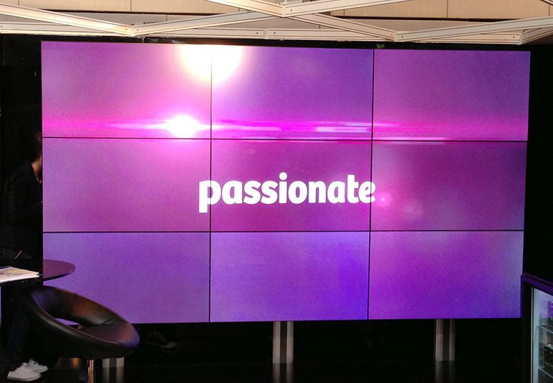 Moove TL55N1 – 55" Narrow Bezel LCD Videowall Display | 1.8mm Bezel to Bezel LCD Videowall Display ScreenMoove