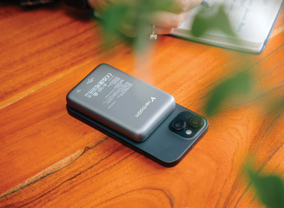 Verbatim Charge 'n' Go Magnetic Wireless Power Bank 10000 mAh - Grey | 32249