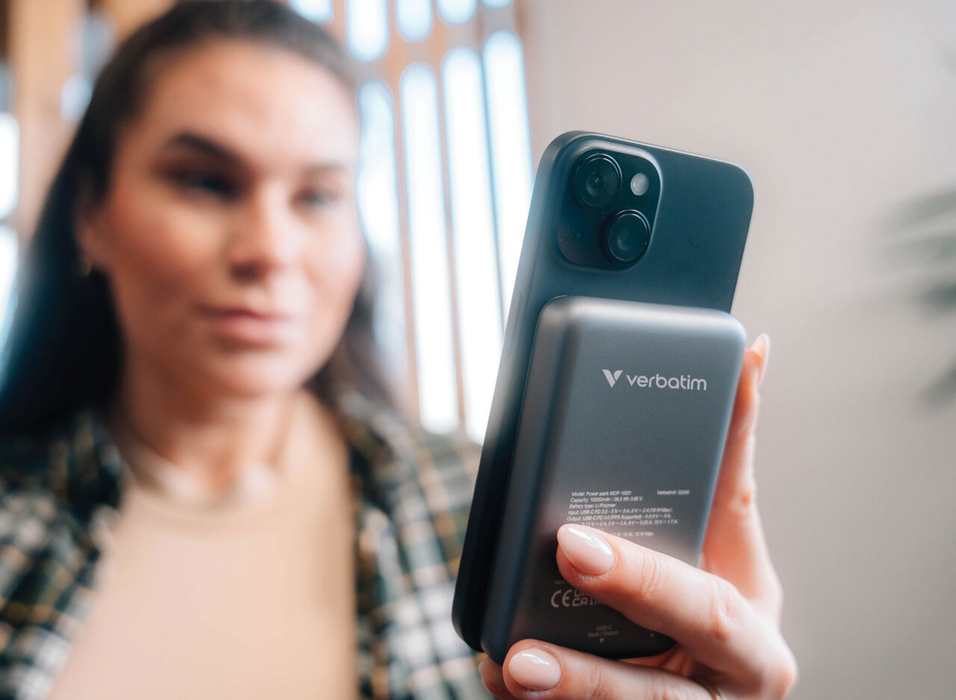 Verbatim Charge 'n' Go Magnetic Wireless Power Bank 10000 mAh - Grey | 32249