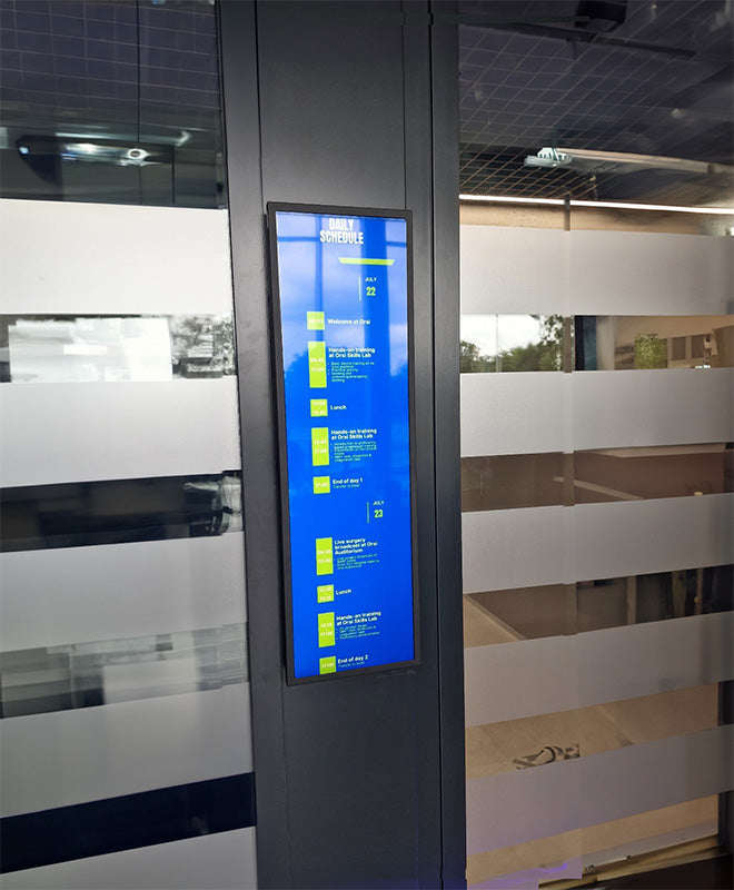 Moove SMB76M2 – 76" 58:9 Ultra-Wide Stretched Bar Monitor Digital Signage Display ScreenMoove