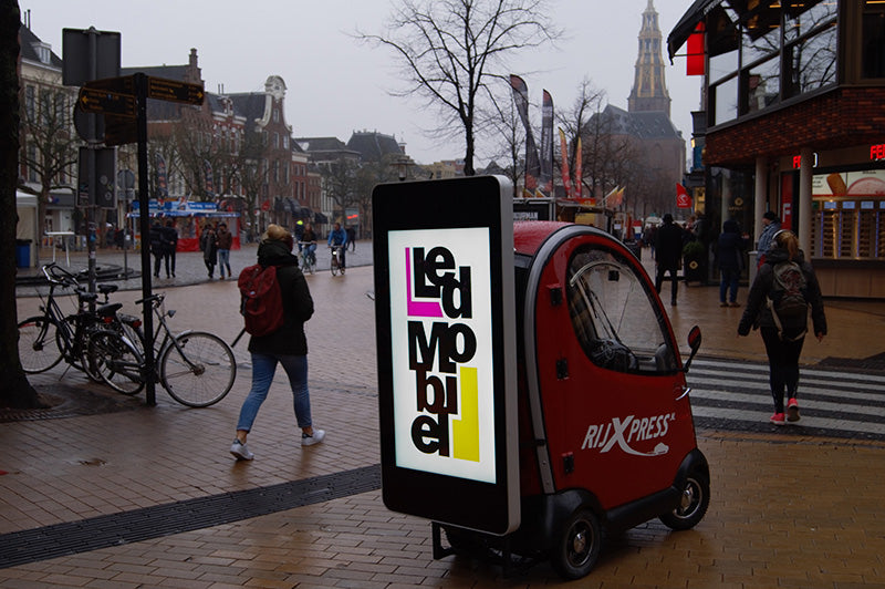 Moove SMB55F – 55" Wall-Mounted Outdoor Digital Advertising Display High Brightness Digital Signage ScreenMoove