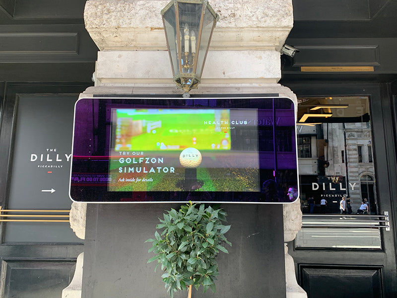 Moove SMB65F – 65" Wall-Mounted Outdoor Digital Advertising Display High Brightness Digital Signage ScreenMoove