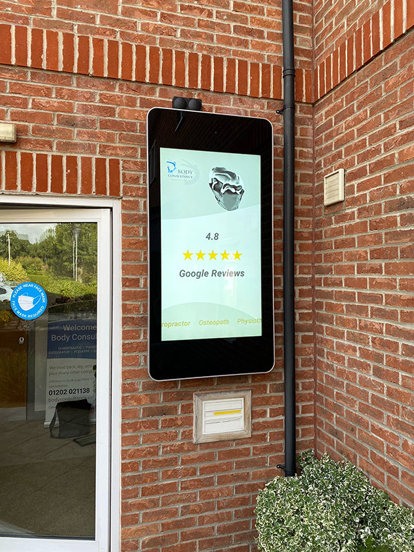 Moove SMB32E – 32" Wall-Mounted Outdoor Digital Advertising Display