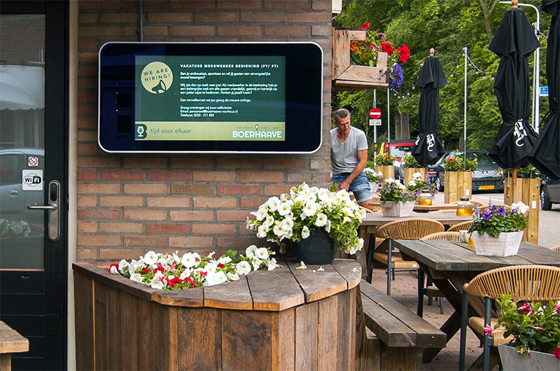 Moove SMB32E – 32" Wall-Mounted Outdoor Digital Advertising Display