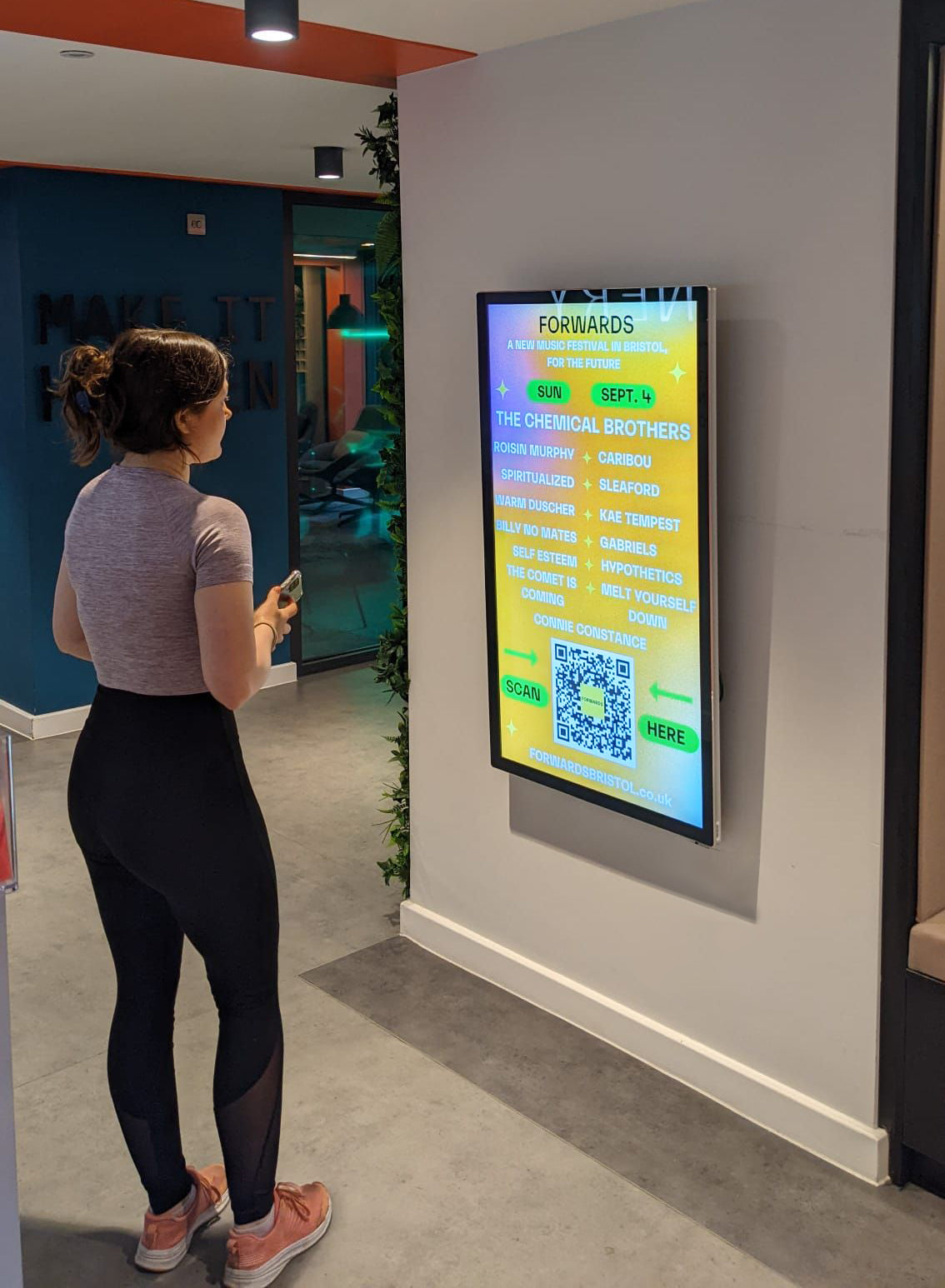 Moove SMB50HD9 – 50" Slimline Pro Digital Advertising Display | Full HD