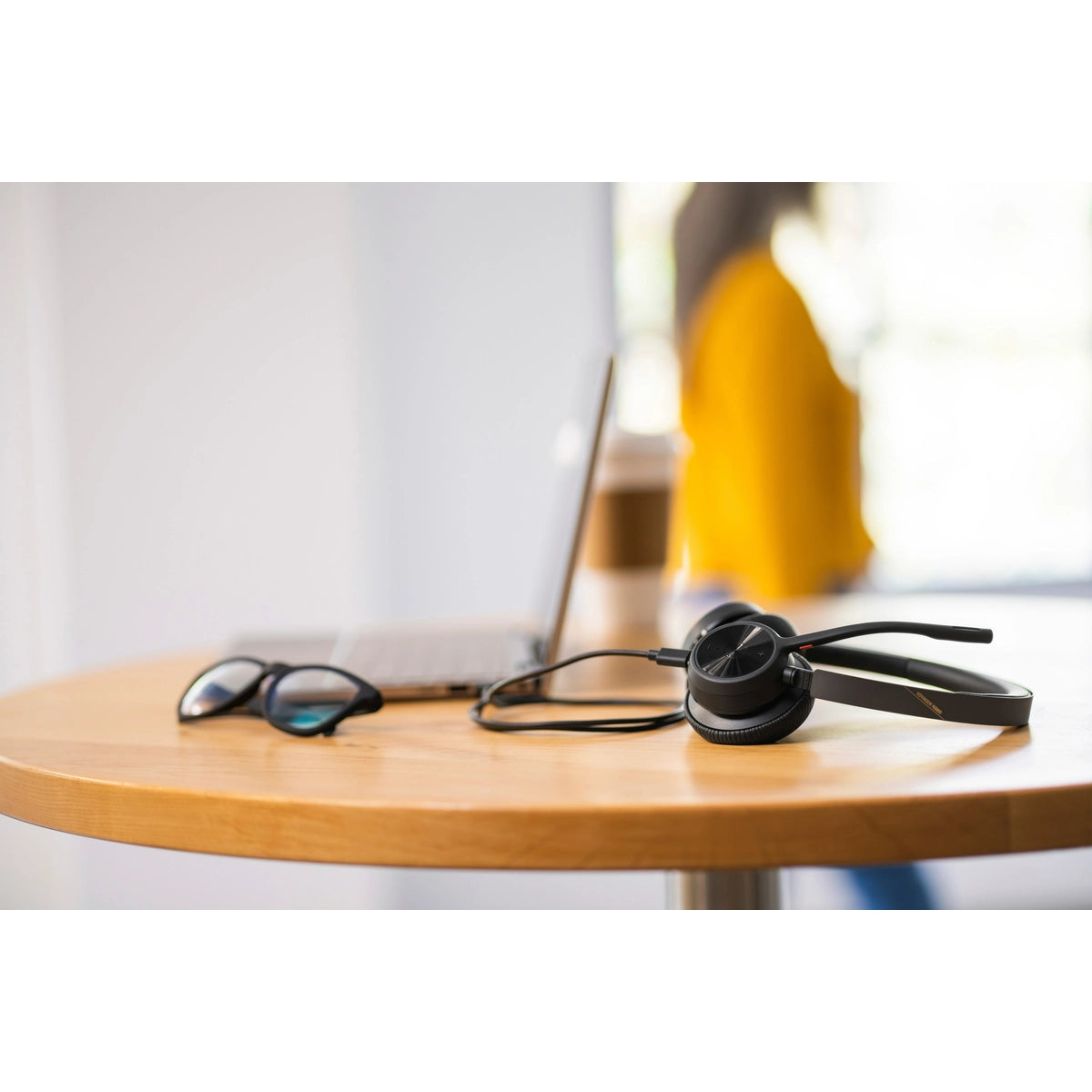 Poly Voyager 4320 USB-A Headset +BT700 Dongle | 76U49AA Headset Poly