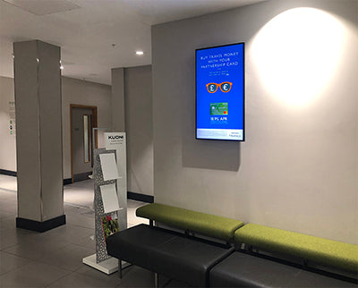 43” High Vibrance Android Advertising Display Screen | 700 cd/m2 Brightness High Brightness Digital Signage ScreenMoove