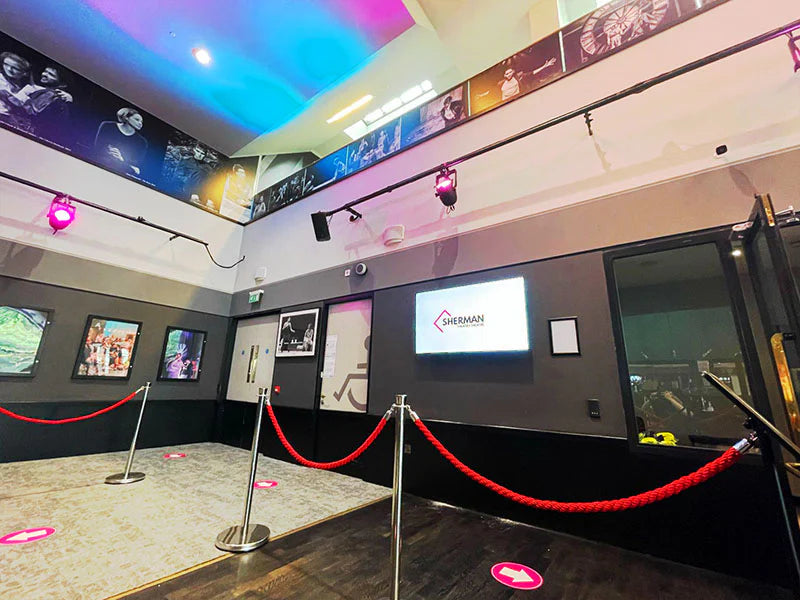 43” High Vibrance Android Advertising Display Screen | 700 cd/m2 Brightness