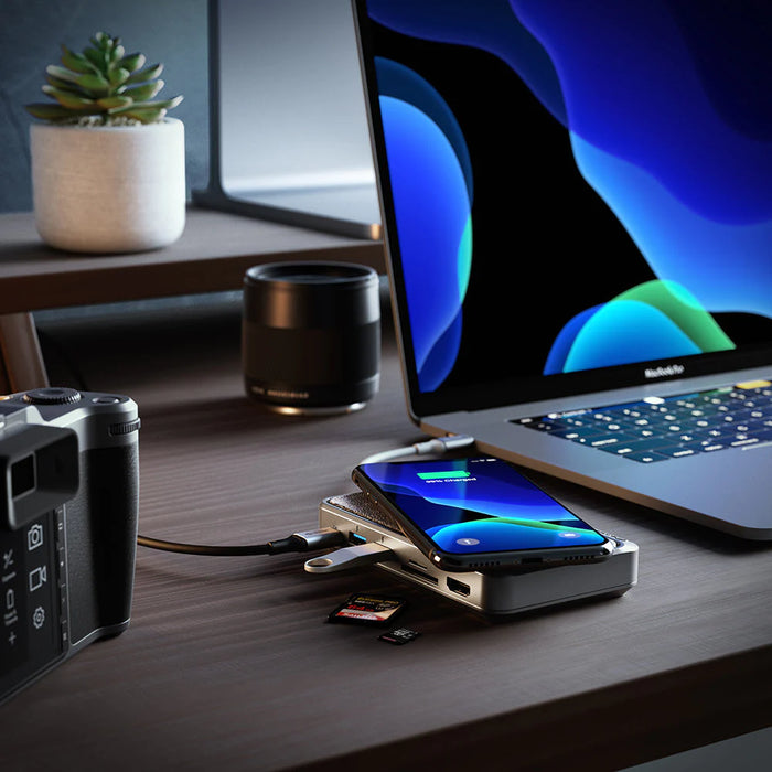 Alogic ULDWAV-SGR USB-C Dock Wave ALL-IN-ONE / USB-C Hub with Power Delivery, Power Bank & Wireless Charger