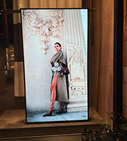 Ultra High Brightness Window Display - 3500cd/m2 Candela High Brightness Digital Signage ScreenMoove