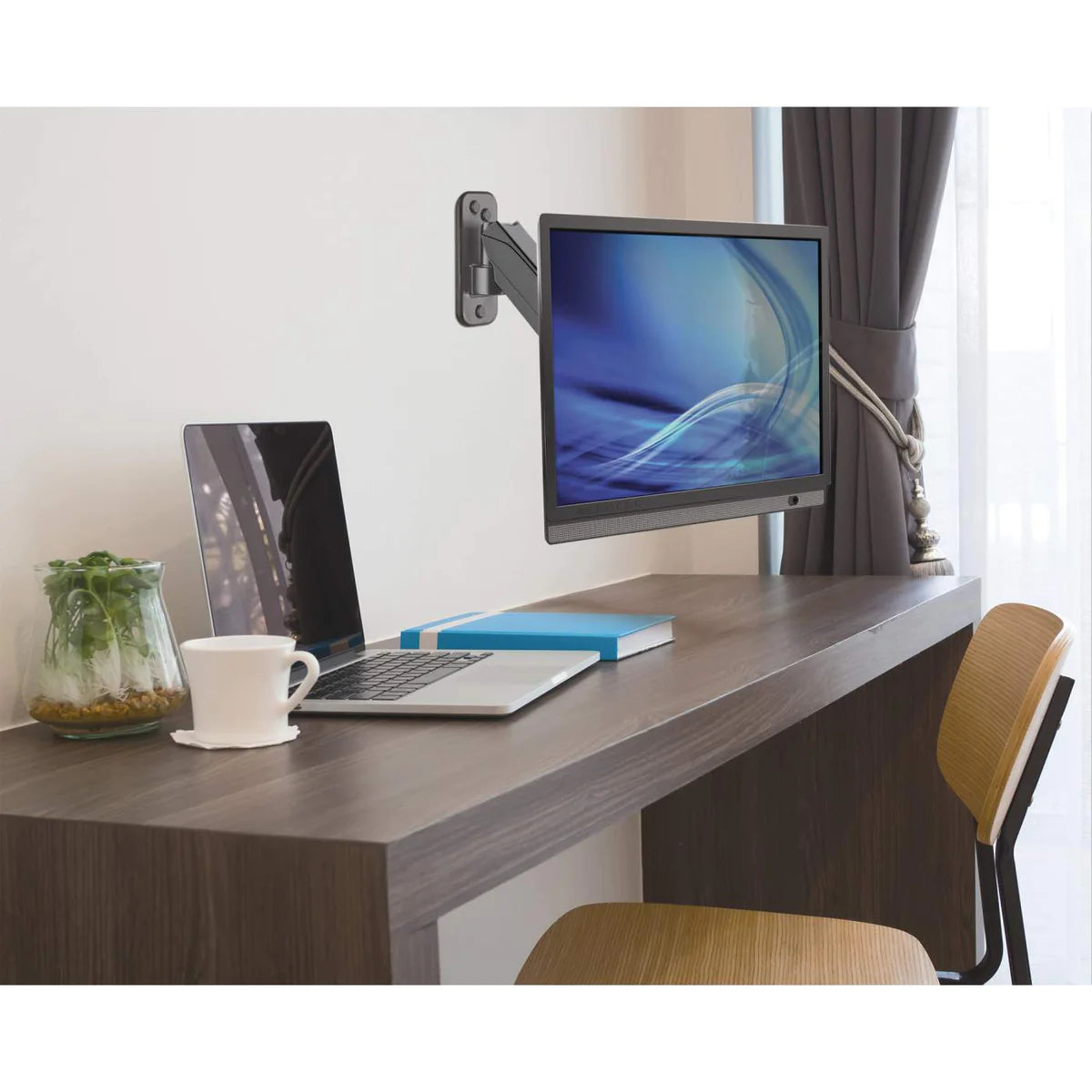 Manhattan 17" - 32" LCD Monitor Wall Mount | 461603 Wall Mount Bracket Manhattan