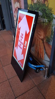 Moove 43" Portable Outdoor Digital Android Battery A-Boards Freestanding Digital Signage Display ScreenMoove