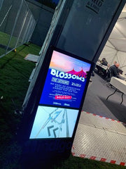 Moove 43" Portable Outdoor Digital Android Battery A-Boards Freestanding Digital Signage Display ScreenMoove