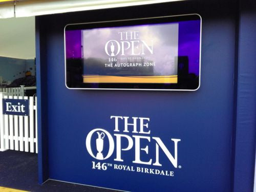 Moove 49" Wall-Mounted Outdoor Digital Advertising Display High Brightness Digital Signage ScreenMoove