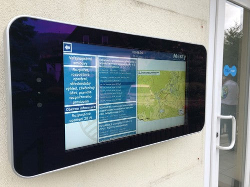 Moove 32" Outdoor Wall-Mounted Digital Signage High Brightness Digital Signage ScreenMoove