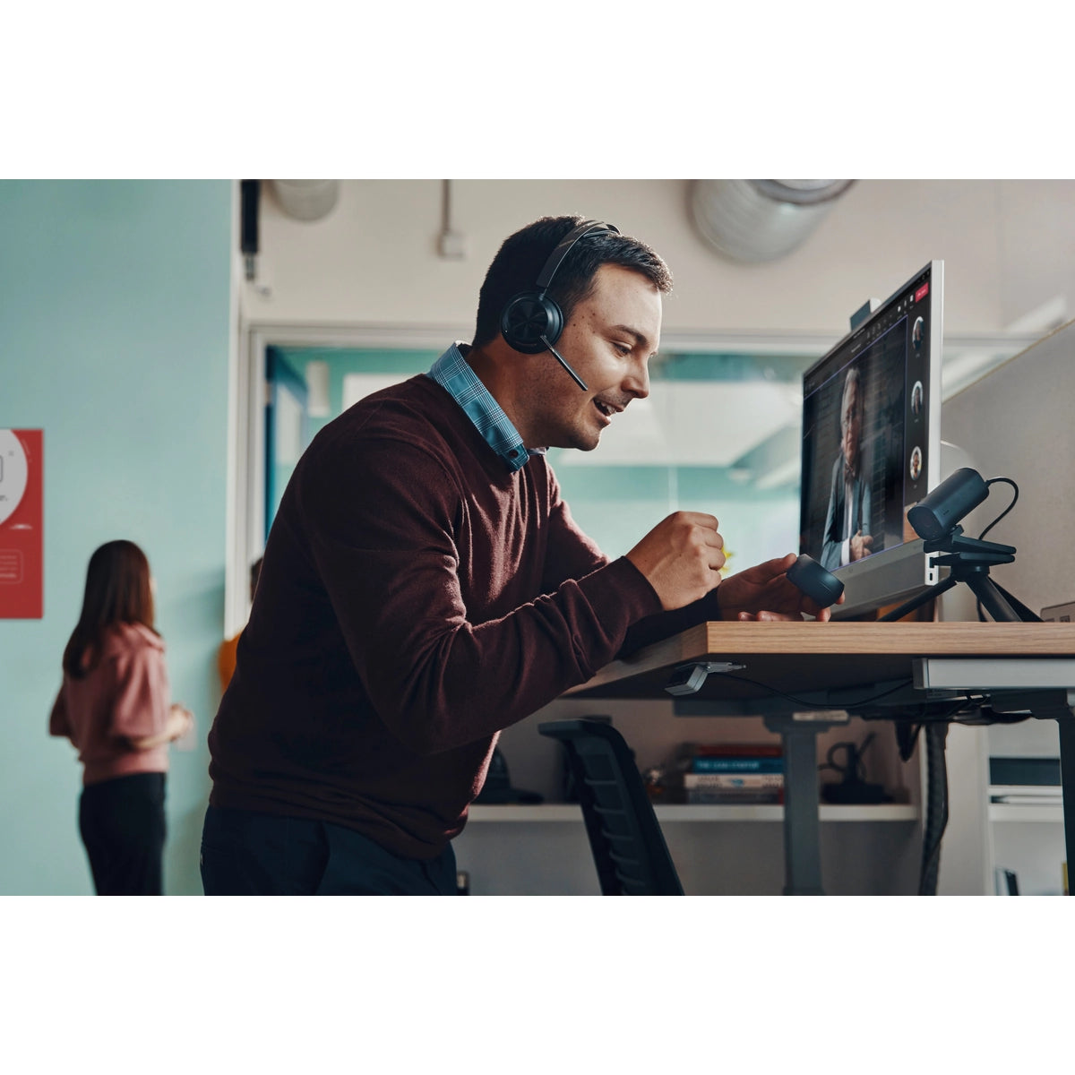 Pol Voyager Focus 2 Microsoft Teams Certified USB-A Headset | 77Y85AA Headset Poly