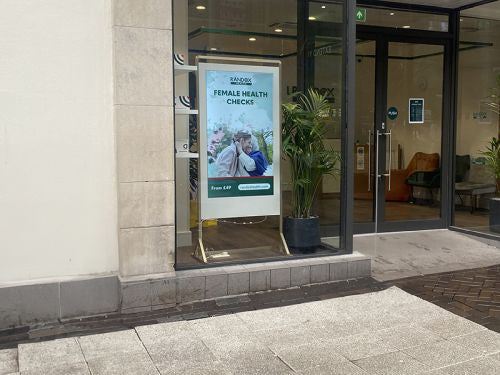 55 inch Double-sided Freestanding Digital Posters Freestanding Digital Signage Display ScreenMoove