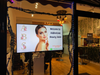 32" to 65" Digital Window Display Screens High Brightness Digital Signage ScreenMoove