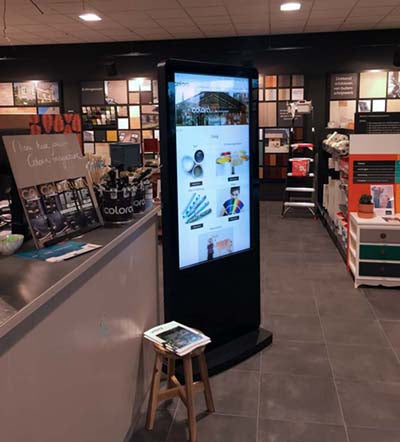 Interactive Freestanding Digital Multi-Touch Display Freestanding Digital Signage Display ScreenMoove
